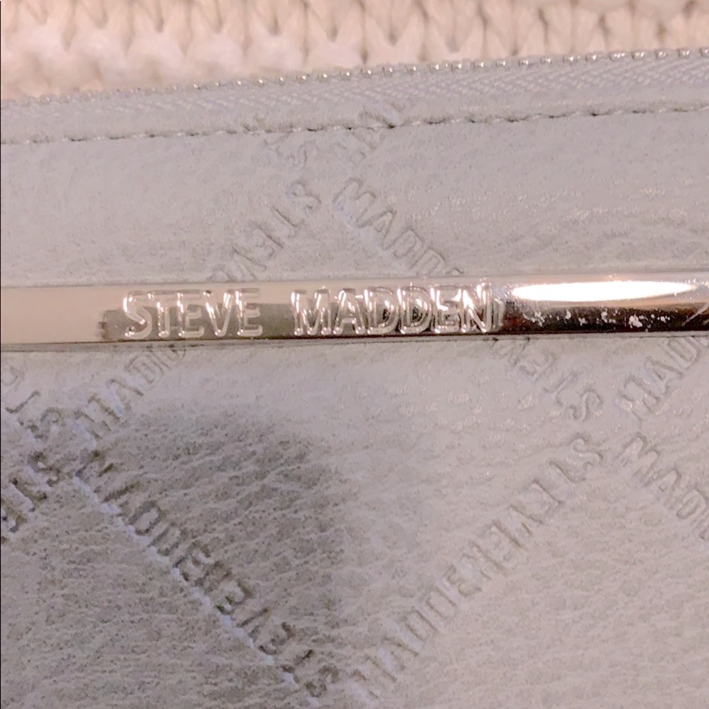Steve Madden Asphalt Grey wallet - Picture 2 of 6